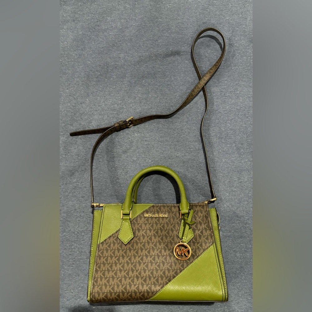 Authentic Michael Kors purse with matching wallet also listed